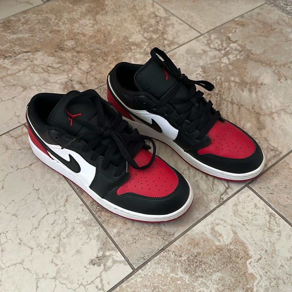 Nike Jordans black and red